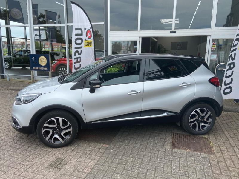 Renault Captur JZ 551 H 02